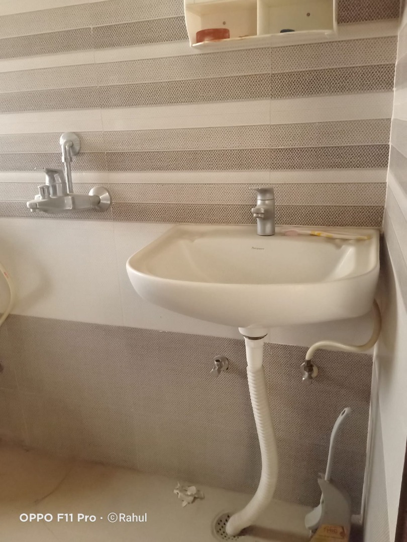 Semi Furnished 3bhk in Chandmari, Guwahati, Assam, India for Rent